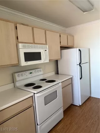 Photo #3: 2708803 Listing 