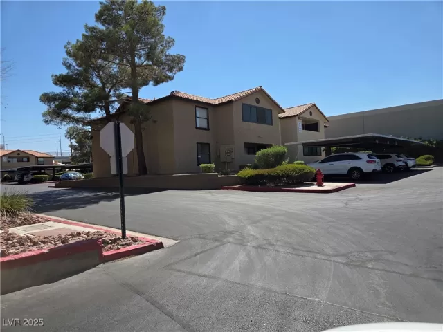 MLS: 2708826 Condo For Sale