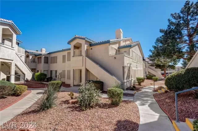 MLS: 2708827 Condo For Sale