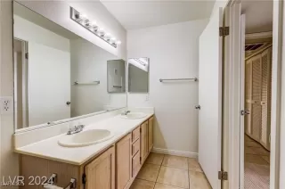 Photo #4: 2708827 Listing 