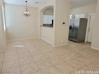 Photo #3: 2708844 Listing 
