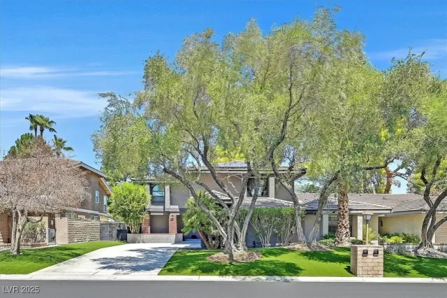 MLS: 2708861 Condo For Sale