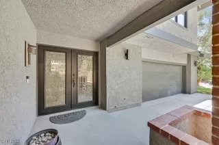 Photo #1: 2708861 Listing 