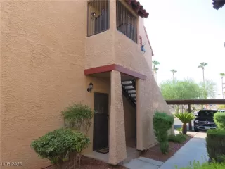 Photo #1: 2708864 Listing 