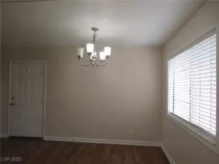 Photo #3: 2708864 Listing 