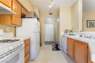 Photo #6: 2708874 Listing 