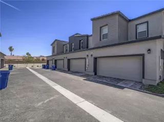 Photo #2: 2708924 Listing 