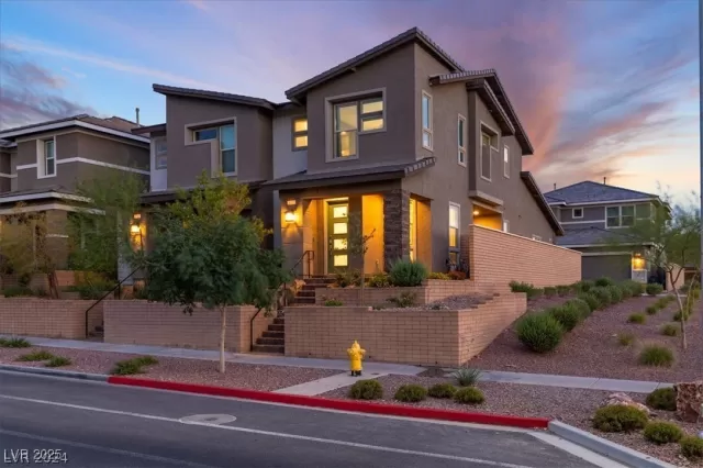 MLS: 2708944 Condo For Sale