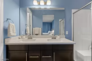 Photo #5: 2708944 Listing 