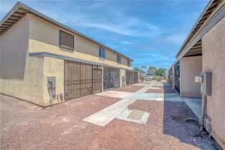 Photo #2: 2708965 Listing