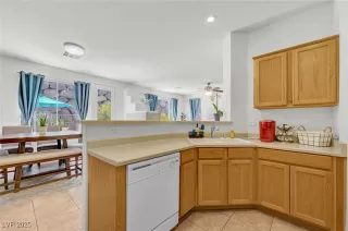 Photo #1: 2708971 Listing 