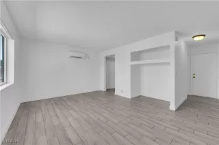 Photo #3: 2709024 Listing