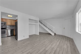 Photo #6: 2709024 Listing