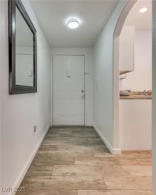 Photo #3: 2709037 Listing 