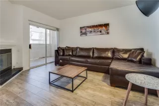 Photo #4: 2709037 Listing 