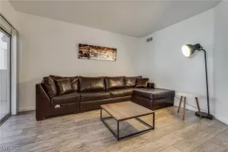 Photo #6: 2709037 Listing 