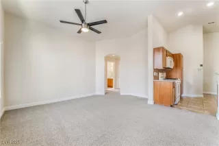 Photo #4: 2709064 Listing