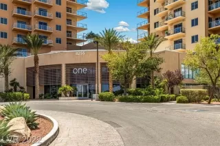 Photo #1: 2709099 Listing 