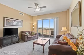 Photo #4: 2709099 Listing 