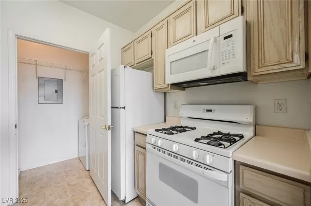 MLS: 2709119 Condo For Sale