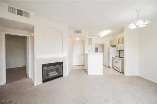 Photo #6: 2709119 Listing