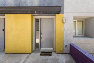 Photo #1: 2709125 Listing 