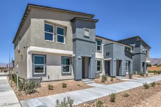 Photo #1: 2709147 Listing 