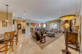 Photo #4: 2709160 Listing 