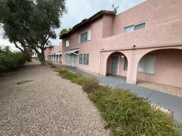 MLS: 2709202 Condo For Sale