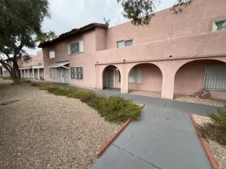 Photo #1: 2709202 Listing 