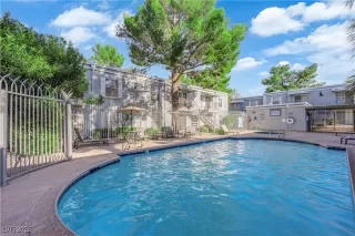 Photo #1: 2709226 Listing 