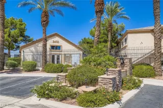 Photo #5: 2709237 Listing