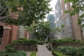 Photo #1: 2709239 Listing 