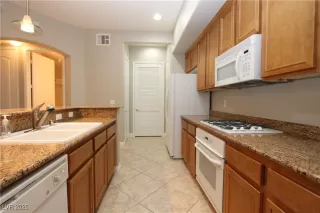 Photo #4: 2709239 Listing 