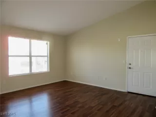 Photo #2: 2709244 Listing 