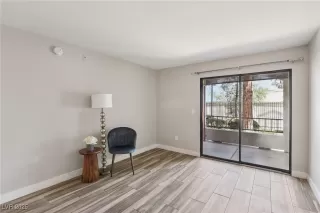 Photo #2: 2709248 Listing