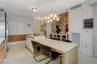 Photo #3: 2709253 Listing 