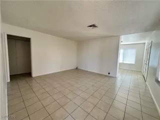 Photo #2: 2709266 Listing 