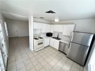 Photo #6: 2709266 Listing 