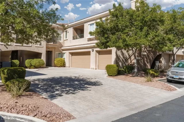 MLS: 2709275 Condo For Sale
