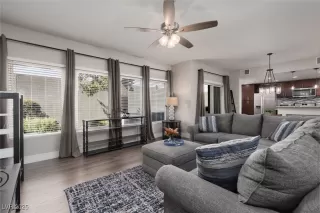 Photo #4: 2709275 Listing