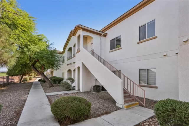 MLS: 2709285 Condo For Sale