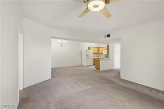 Photo #5: 2709285 Listing