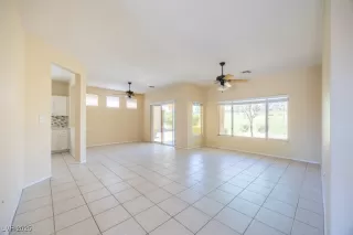 Photo #5: 2709298 Listing 