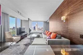 Photo #1: 2709304 Listing 