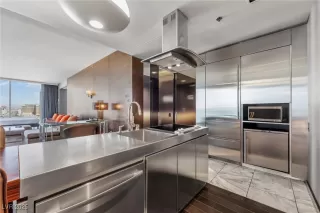 Photo #3: 2709304 Listing 