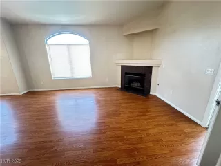 Photo #6: 2709319 Listing 