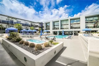 Photo #1: 2709324 Listing