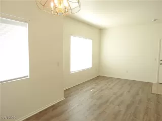 Photo #4: 2709336 Listing 