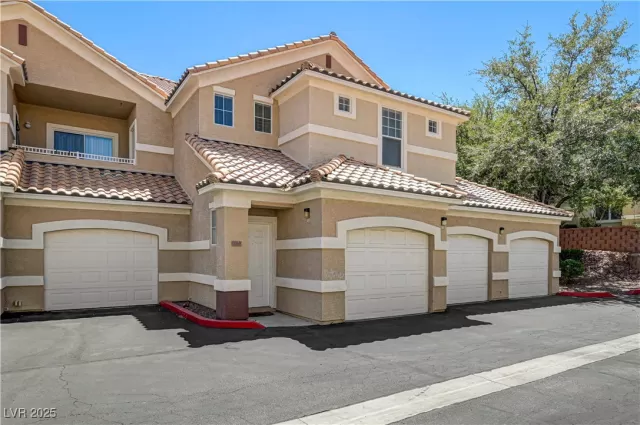 MLS: 2709341 Condo For Sale